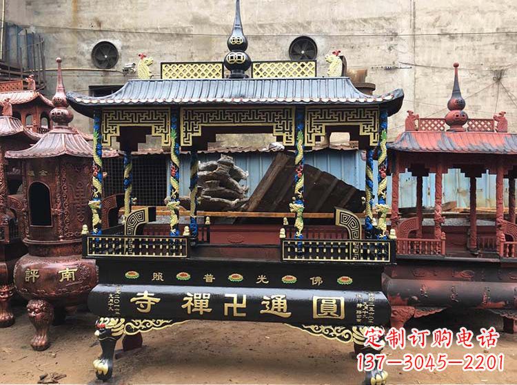 南阳铜雕像铁香炉