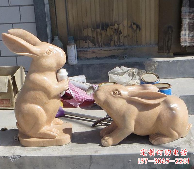 南阳兔子石雕公园动物摆件