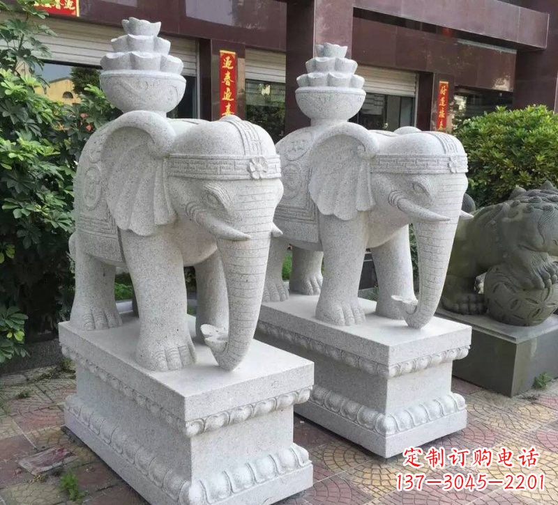 南阳驮元宝的大象石雕