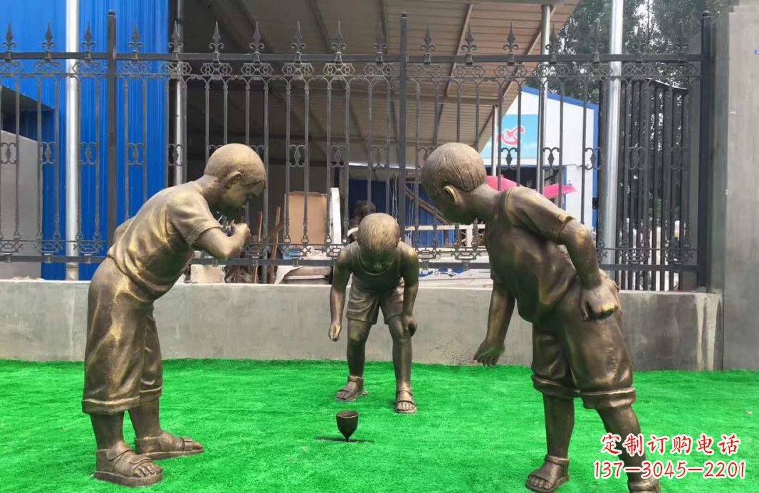 南阳玩陀螺儿童铜雕塑