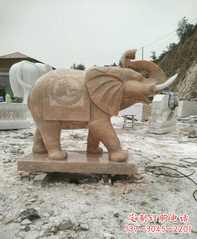 南阳晚霞红吉祥如意大象雕塑