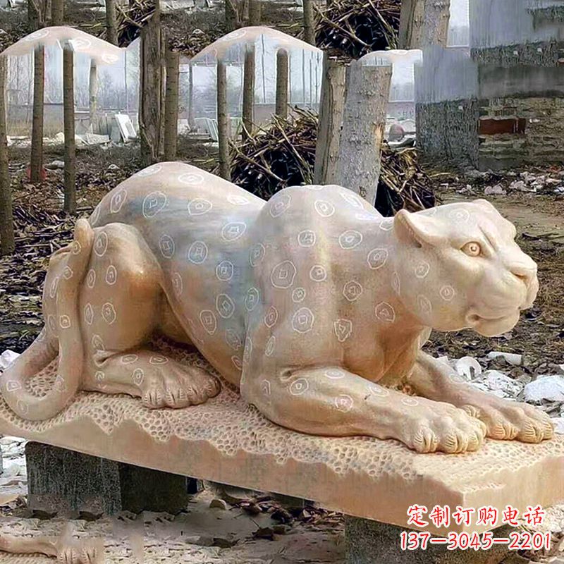 南阳晚霞红金钱豹石雕-公园园林草坪动物雕塑