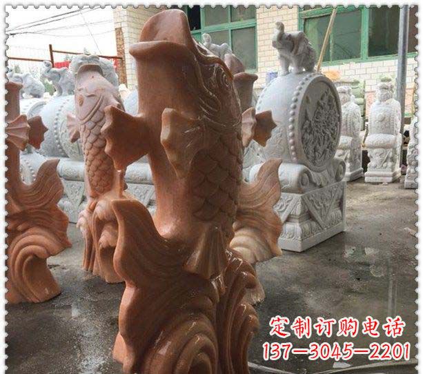 南阳晚霞红喷水鲤鱼公园石雕