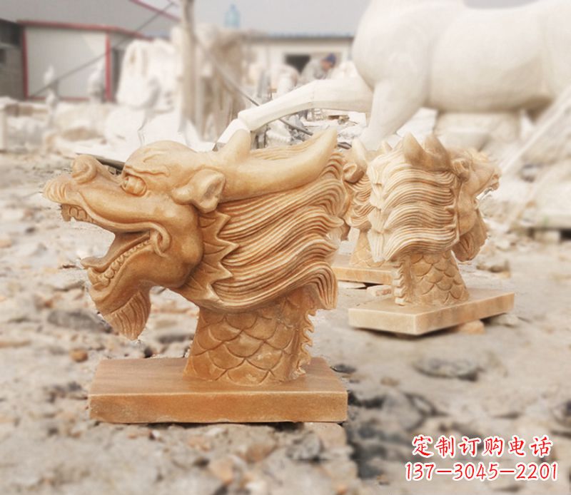 南阳晚霞红喷水龙头雕塑