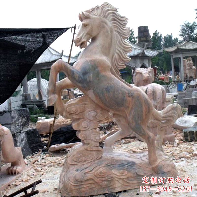 南阳晚霞红石雕马生肖动物雕塑