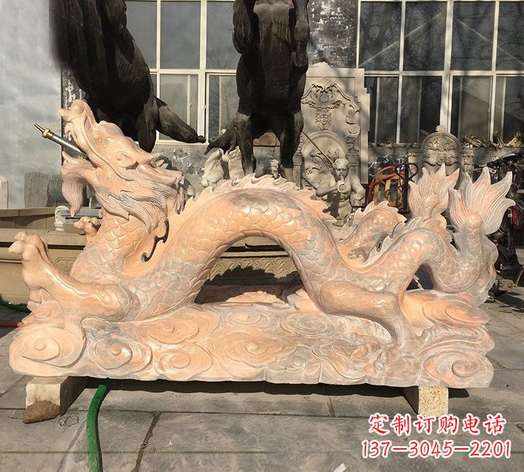 南阳晚霞红石雕喷水龙