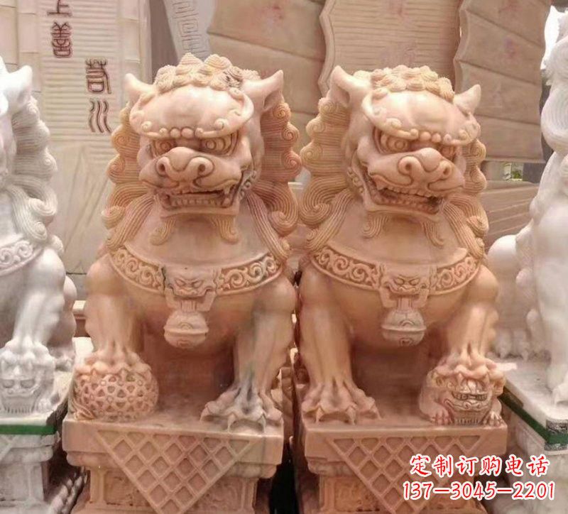南阳晚霞红石雕狮子
