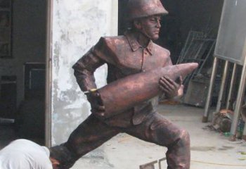 南阳铜雕炮弹战士，象征勇气和决心