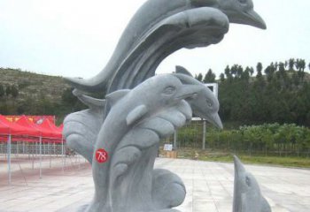 南阳青石海豚雕塑由中领雕塑制作，是一款以海豚…