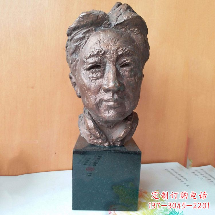 南阳现代画家徐悲鸿先生头像雕塑