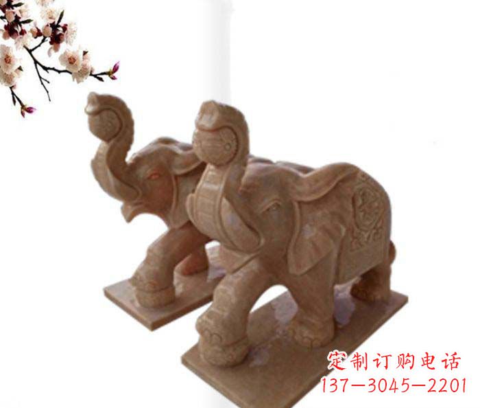 南阳象鼻朝天的大象晚霞红招财石雕