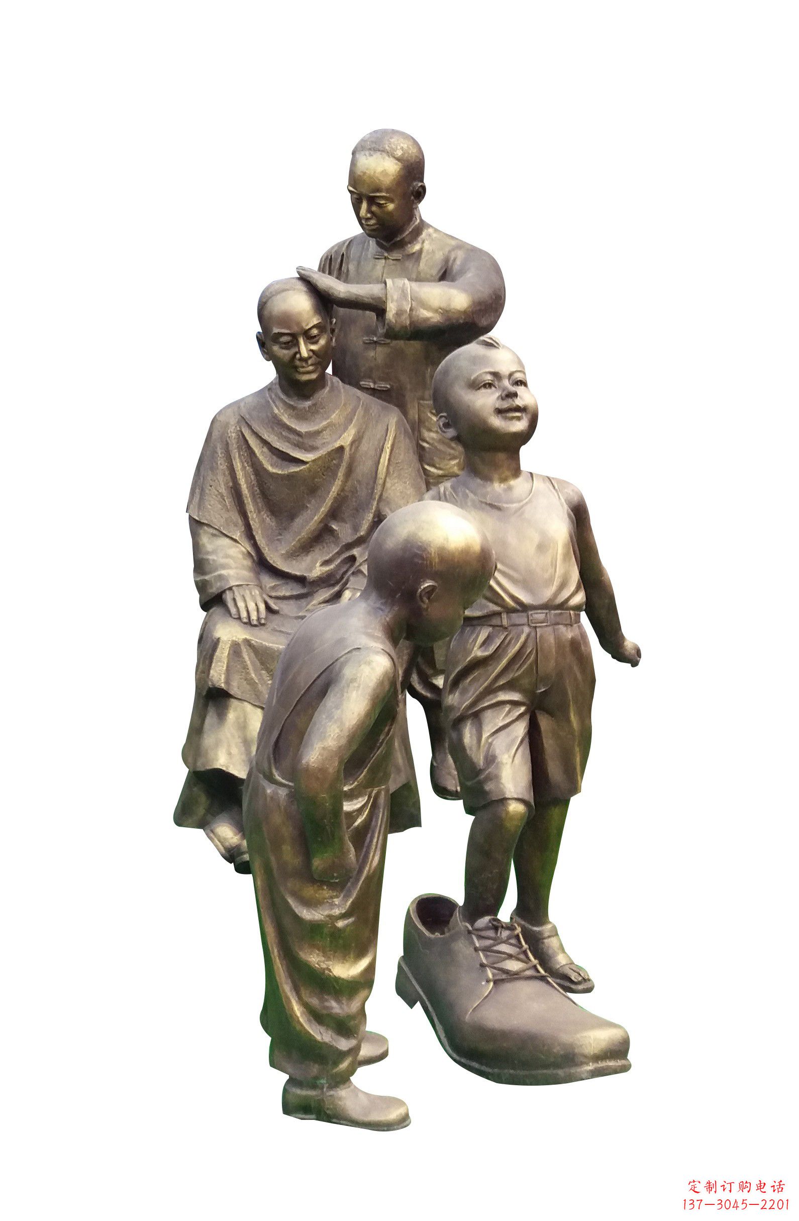 南阳小孩穿大鞋 剃头铜雕像