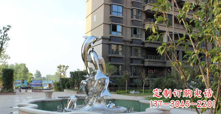 南阳小区不锈钢跳跃海豚景观雕塑