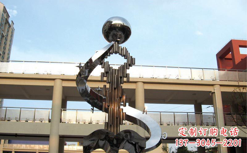 南阳校园不锈钢抽象钥匙和书籍雕塑
