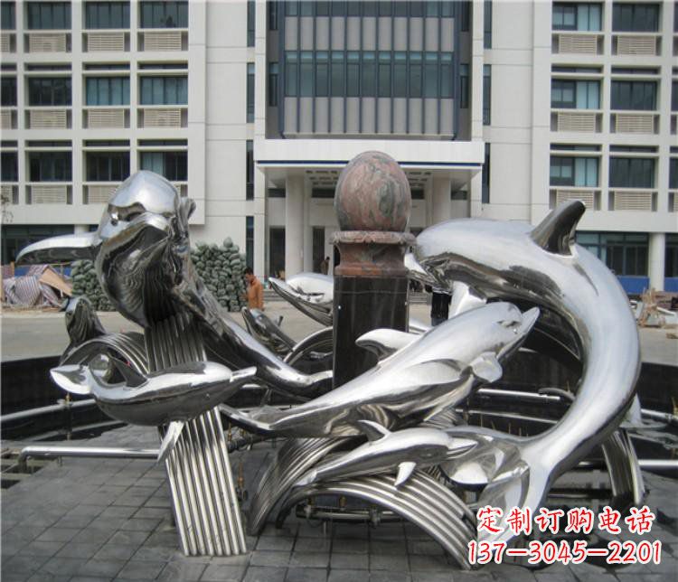 南阳校园不锈钢海豚海浪雕塑