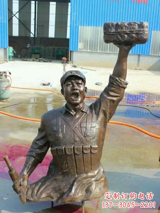 南阳校园董存瑞名人铜雕