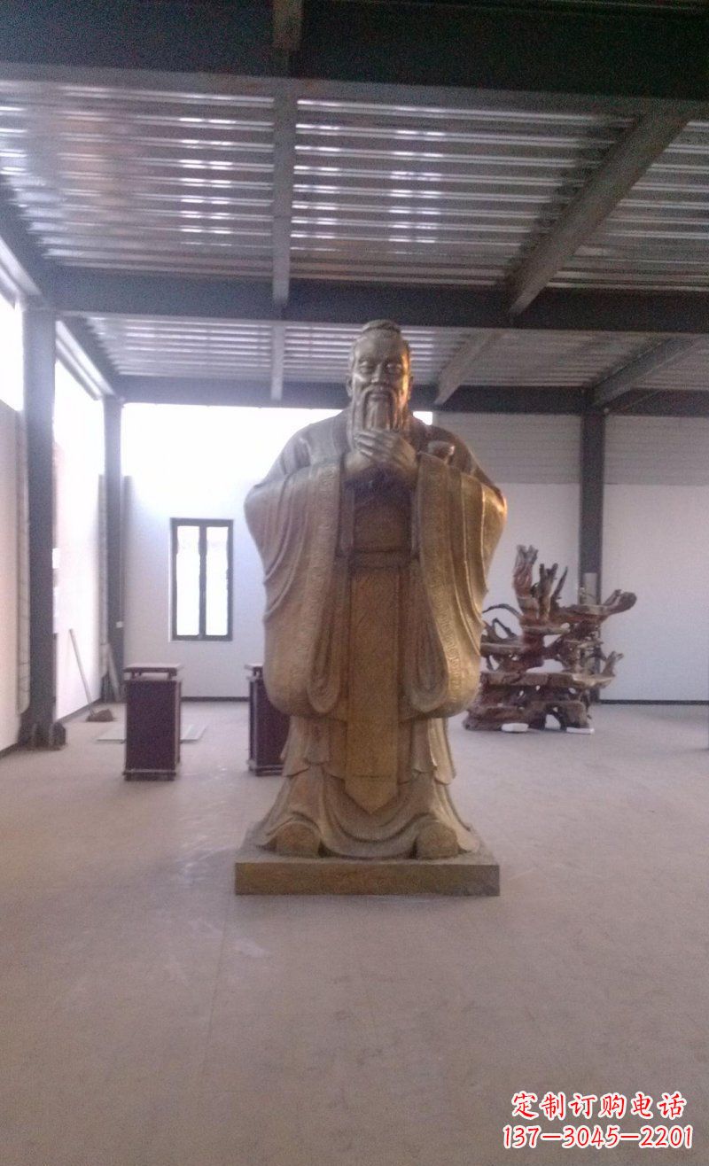南阳校园仿铜老子玻璃钢名人雕塑