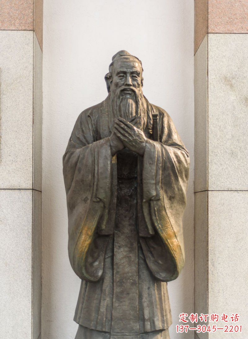 南阳校园孔子名人铜雕