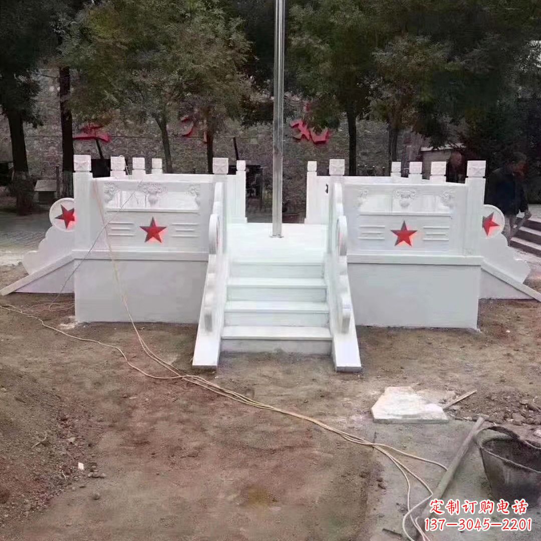 南阳学校校园升国旗台