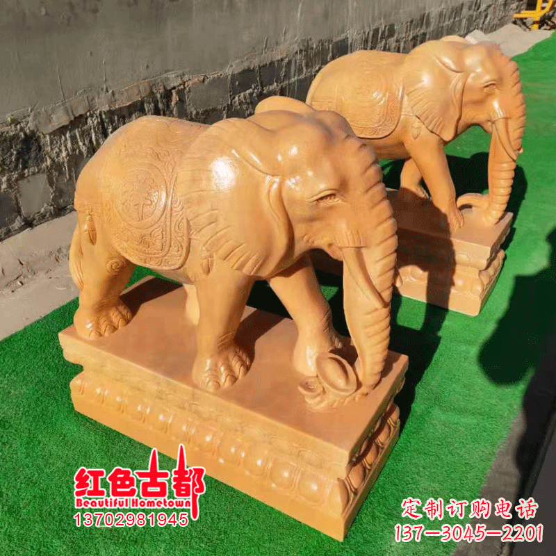 南阳银行门口的石雕大象