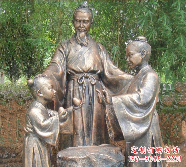 南阳寓言故事铜雕_孔融让梨