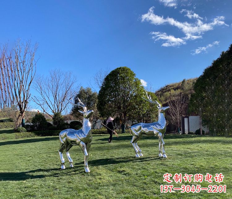 南阳园林镜面不锈钢梅花鹿雕塑