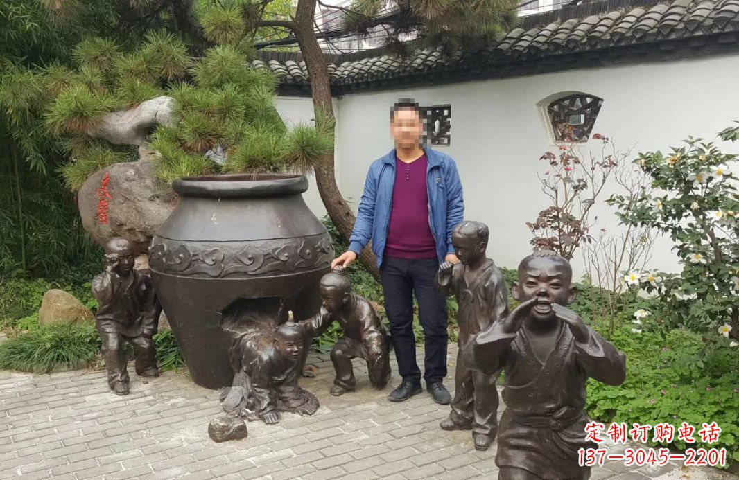 南阳园林司马光砸缸铜雕