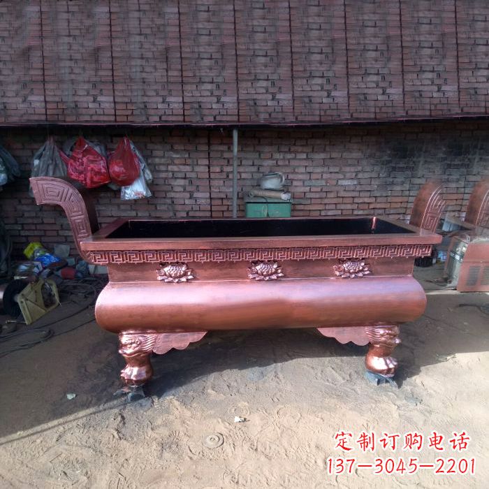 南阳长方形铜香炉