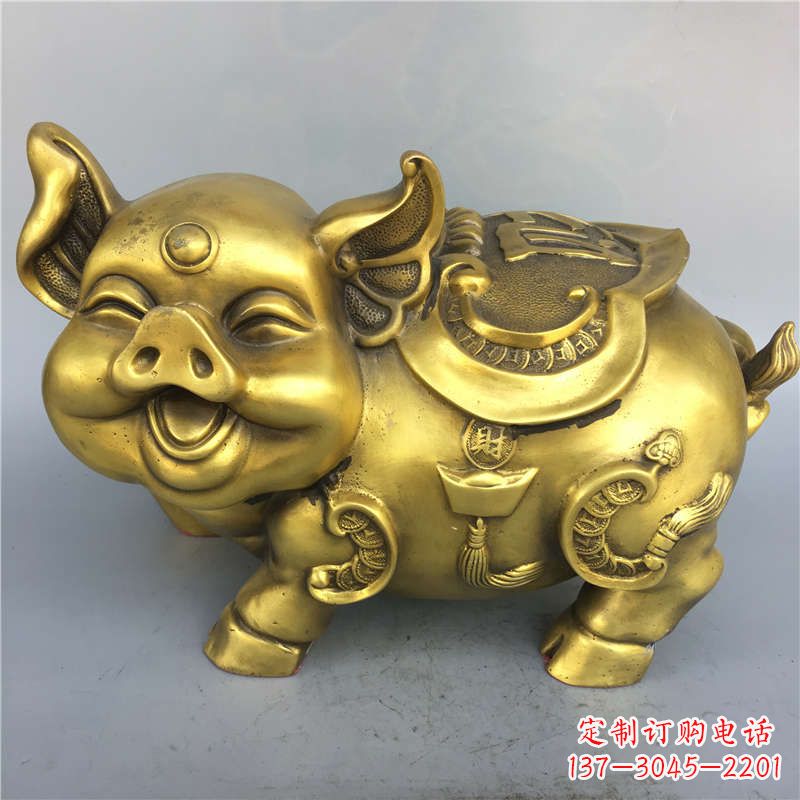 南阳招财卡通猪铜雕-企业商场美陈动物生肖风水雕塑摆件