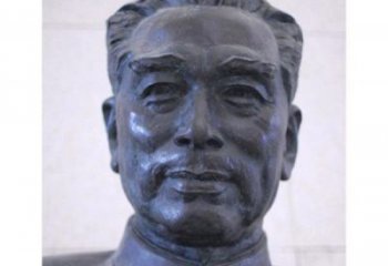 南阳周恩来头像铜雕
