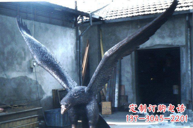 南阳铸铜老鹰企业动物铜雕