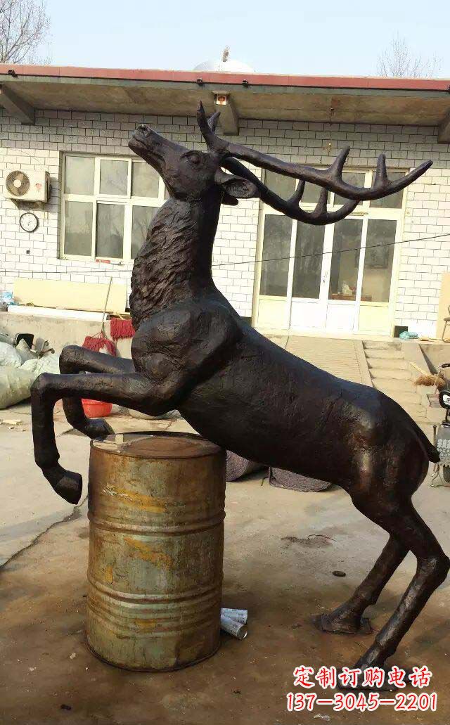 南阳铸铜羚羊公园动物铜雕
