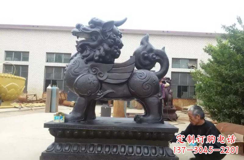 南阳铸铜门口貔貅雕塑