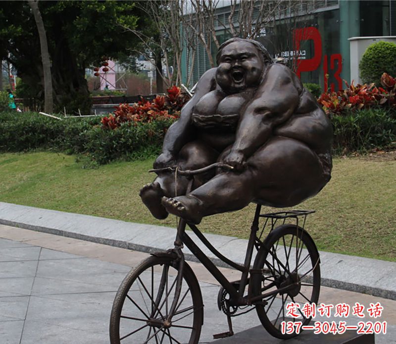 南阳自行车铜雕