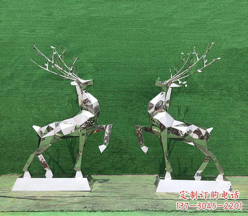 南阳梅花鹿雕塑-公园两只不锈钢镜面梅花鹿雕塑