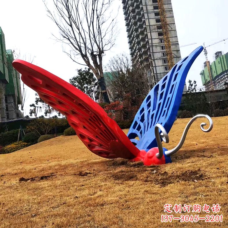 南阳蝴蝶雕塑-不锈钢彩绘门口蝴蝶雕塑